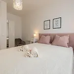 Designer Apartment With Garage And Balcony - Zadar