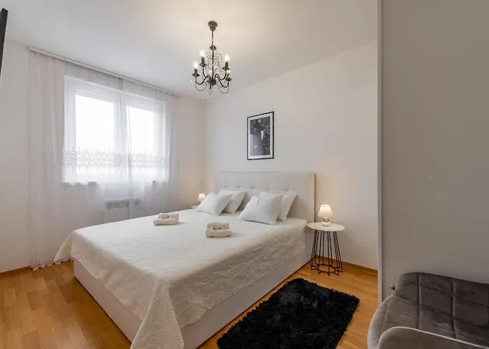 Designer Apartment With Garage And Balcony - Zadar