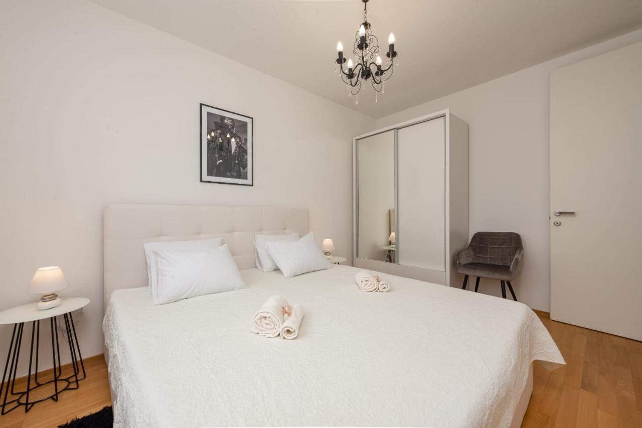 Designer With Garage And Balcony - Zadar