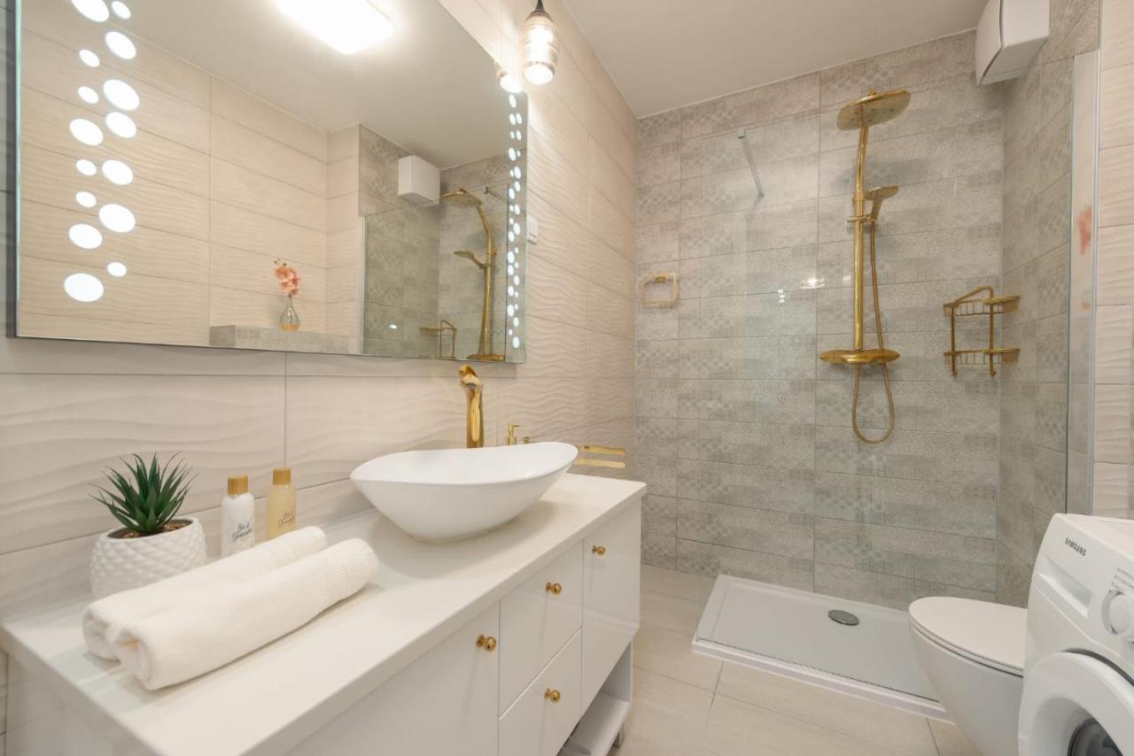 Designer With Garage And Balcony - * Zadar