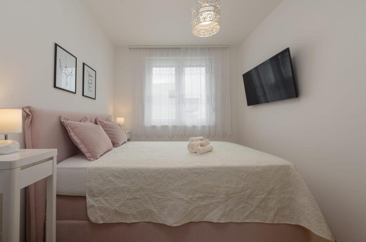 Designer With Garage And Balcony - Zadar